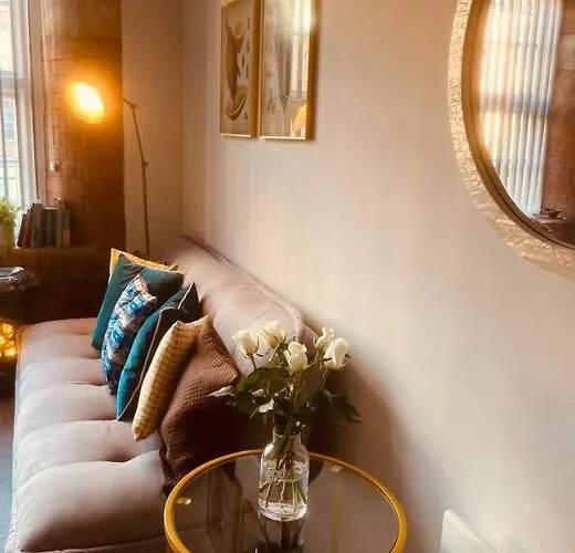 48 Cocoa Suites, Centre