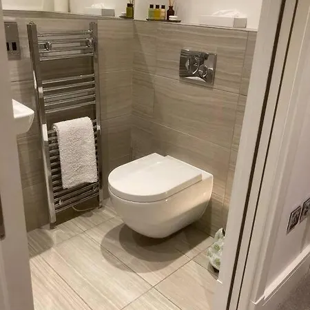 48 Cocoa Suites, Centre